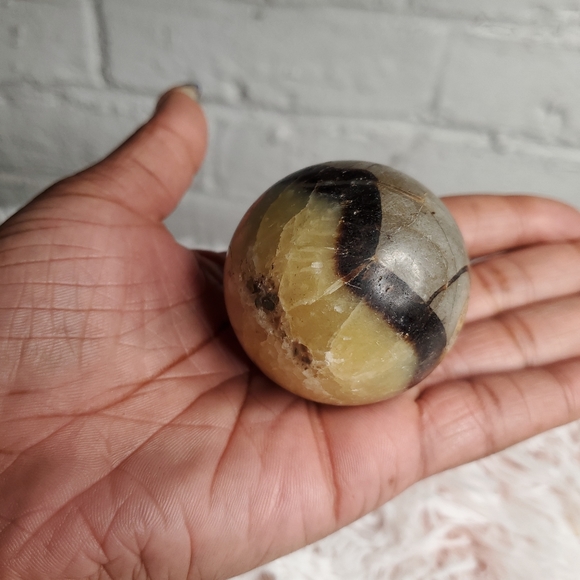 Septarian sphere